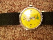 Vintage Snoopy Tennis character watch, Yellow dial, animated second Time
